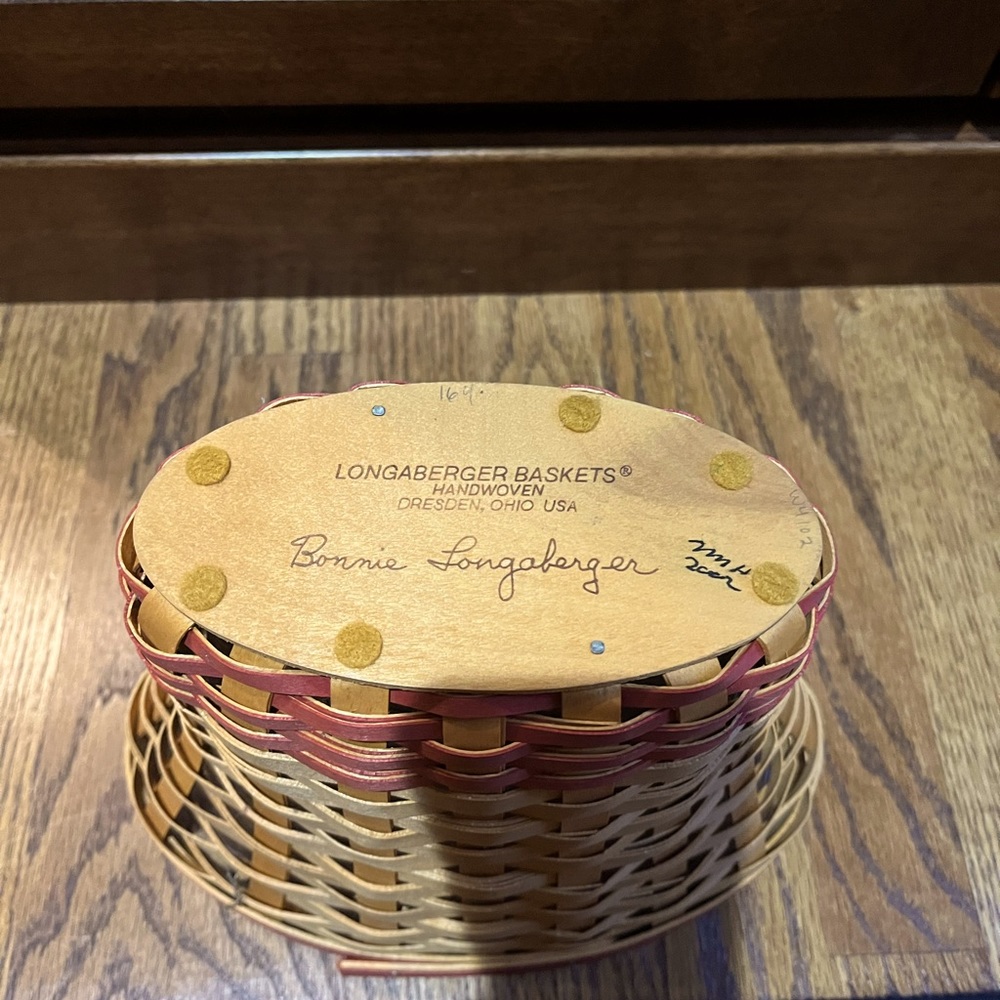 Longaberger Geranium Basket with plastic protector dated 2002 - Picture 3 of 5